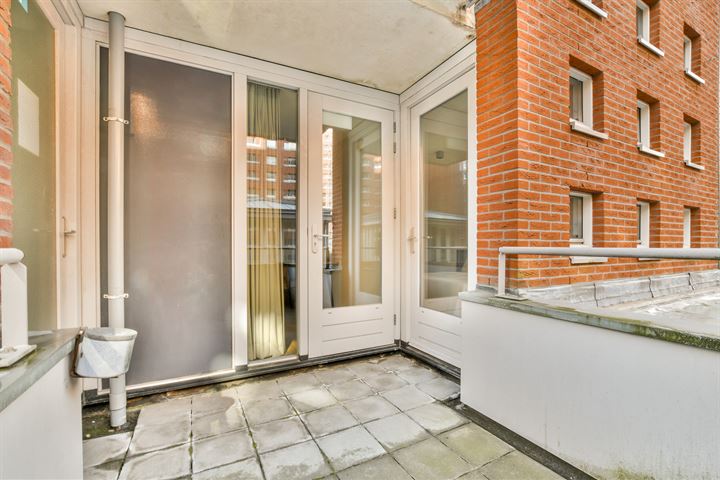 View photo 19 of Valkenburgerstraat 198-B