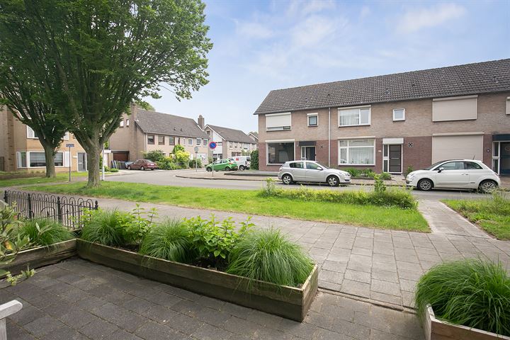 Bekijk foto 36 van Lingestraat 71