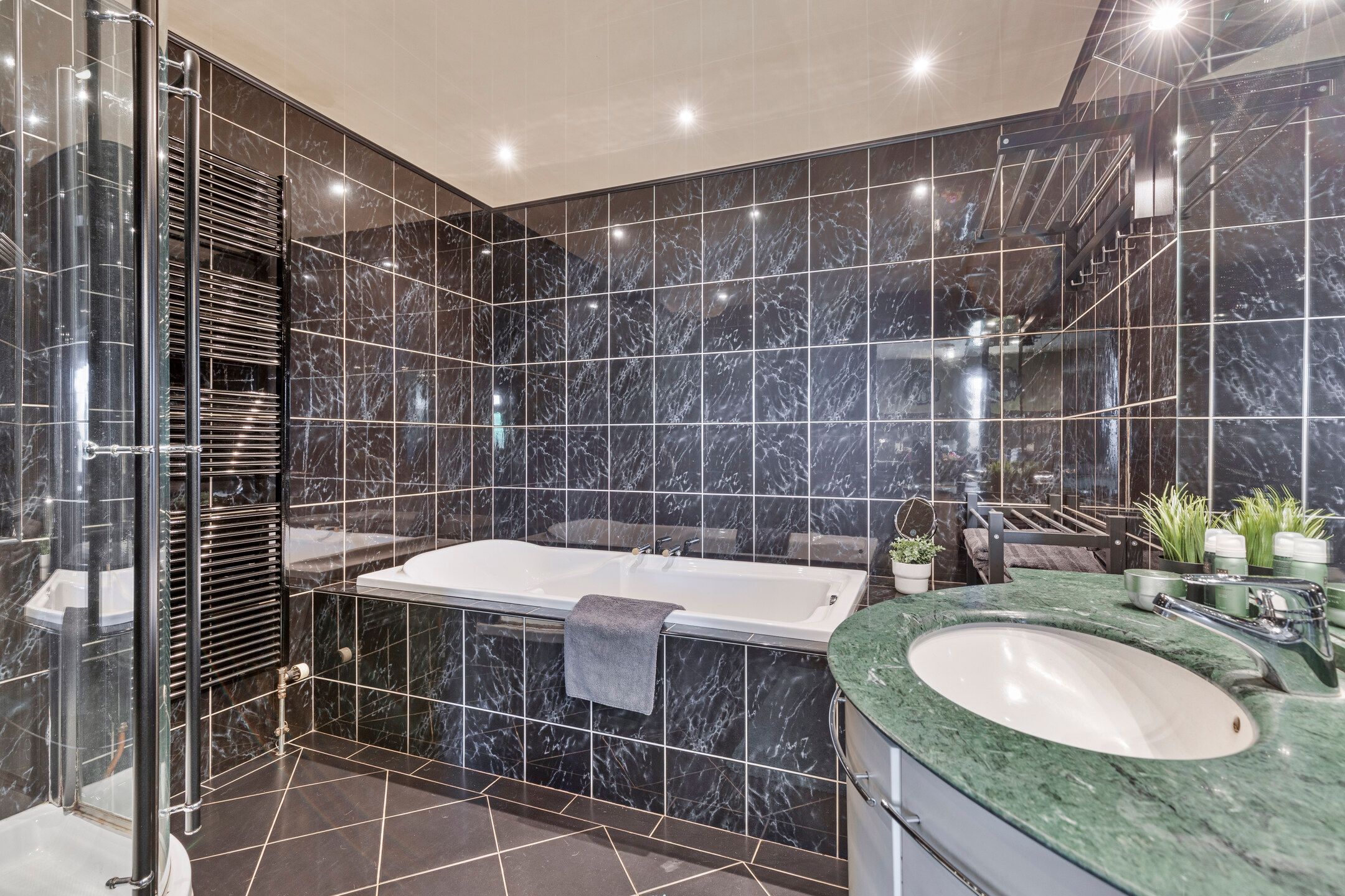 Photo 18 of Twekkelerweg 289