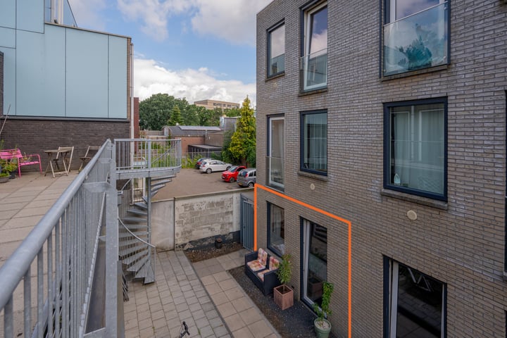 Bekijk foto 4 van Berlagestraat 20