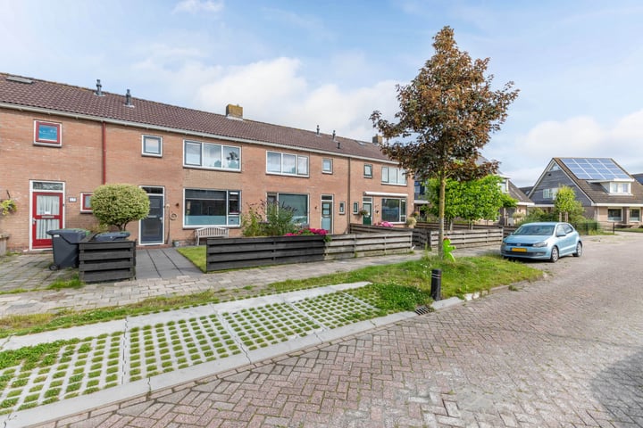 Bekijk foto 2 van Meester Klaas Douwesstraat 19