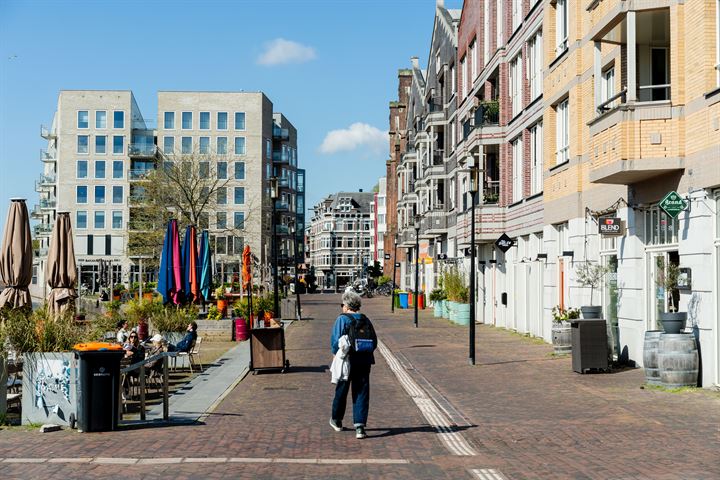 Bekijk foto 35 van Newtonstraat 99-2