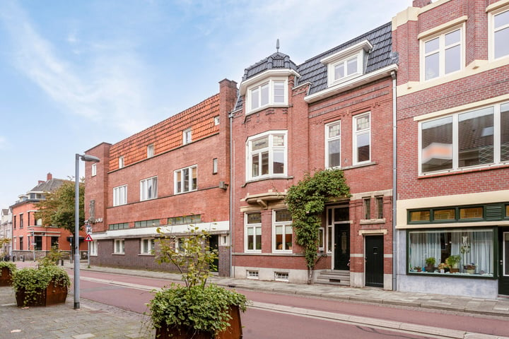 View photo 2 of Keullerstraat 3