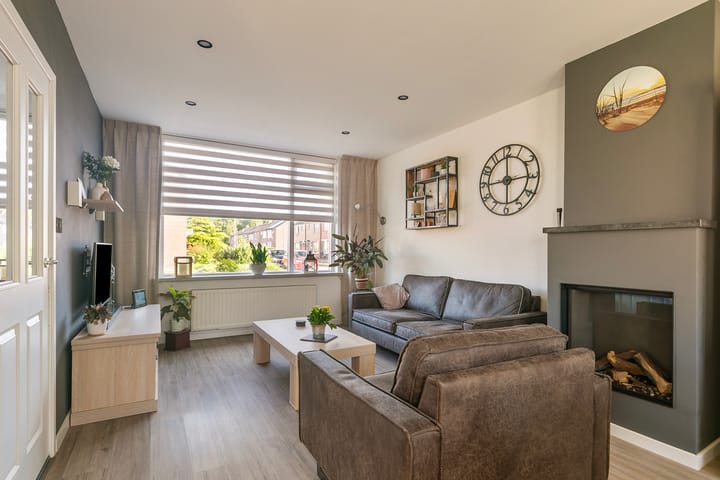 Foto 2 van Azaleastraat 18