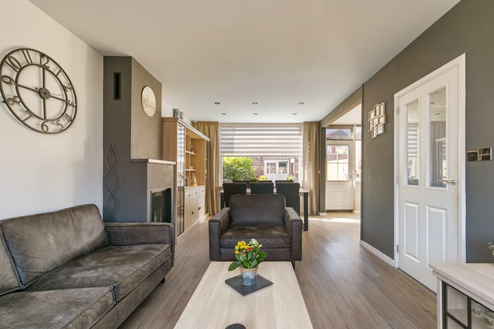 Foto 10 van Azaleastraat 18