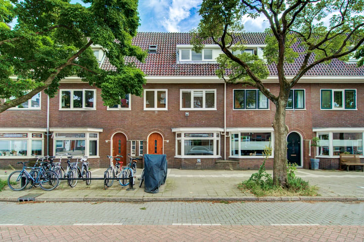 Bekijk foto 48 van Van Koetsveldstraat 9