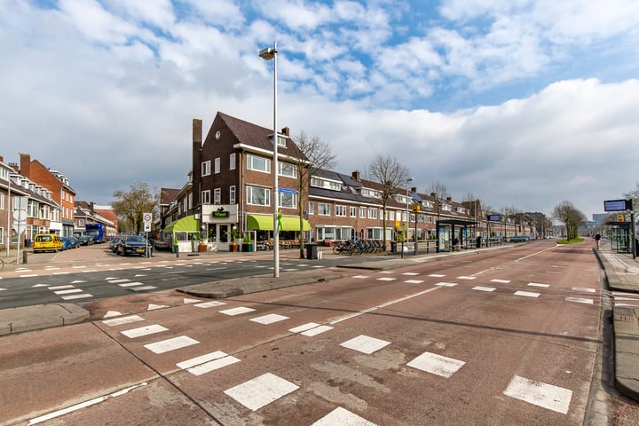 Bekijk foto 52 van Van Koetsveldstraat 9