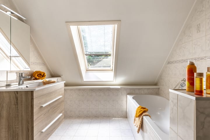 Foto 4 van Dorpsplein 2-G