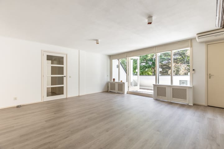 Foto 12 van Dorpsplein 2-G