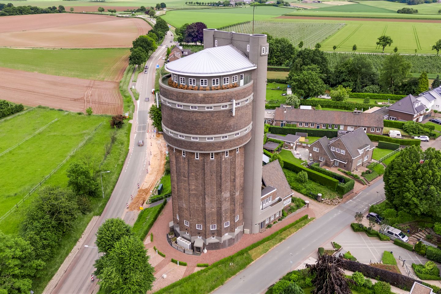 Bekijk foto 3 van De Bockhofweg 1