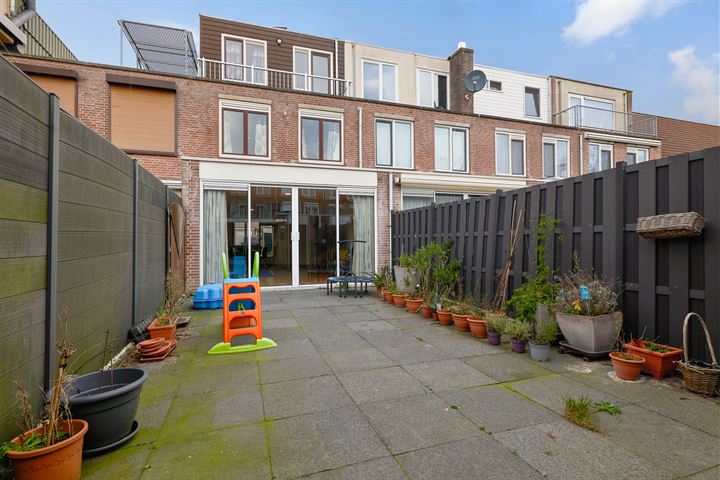 Bekijk foto 12 van Irawan Soejonostraat 21