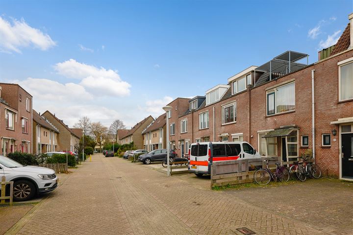 Bekijk foto 25 van Irawan Soejonostraat 21