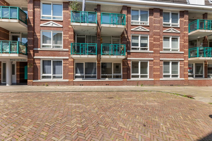 Bekijk foto 5 van Graaf van Burenstraat 2-F10