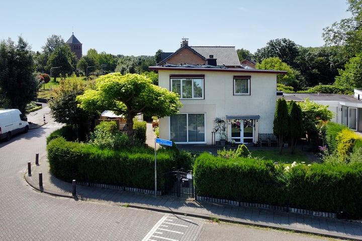 Bekijk foto 35 van Mevrouw van der Meijstraat 34