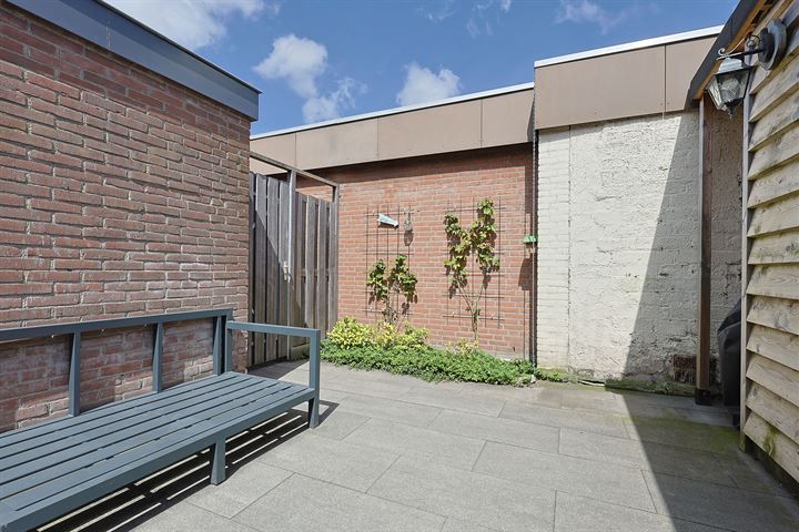 Bekijk foto 34 van Strick van Linschotenstraat 55