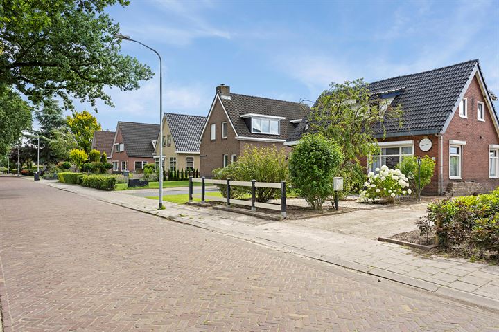 Bekijk foto 32 van Kerkweg 51