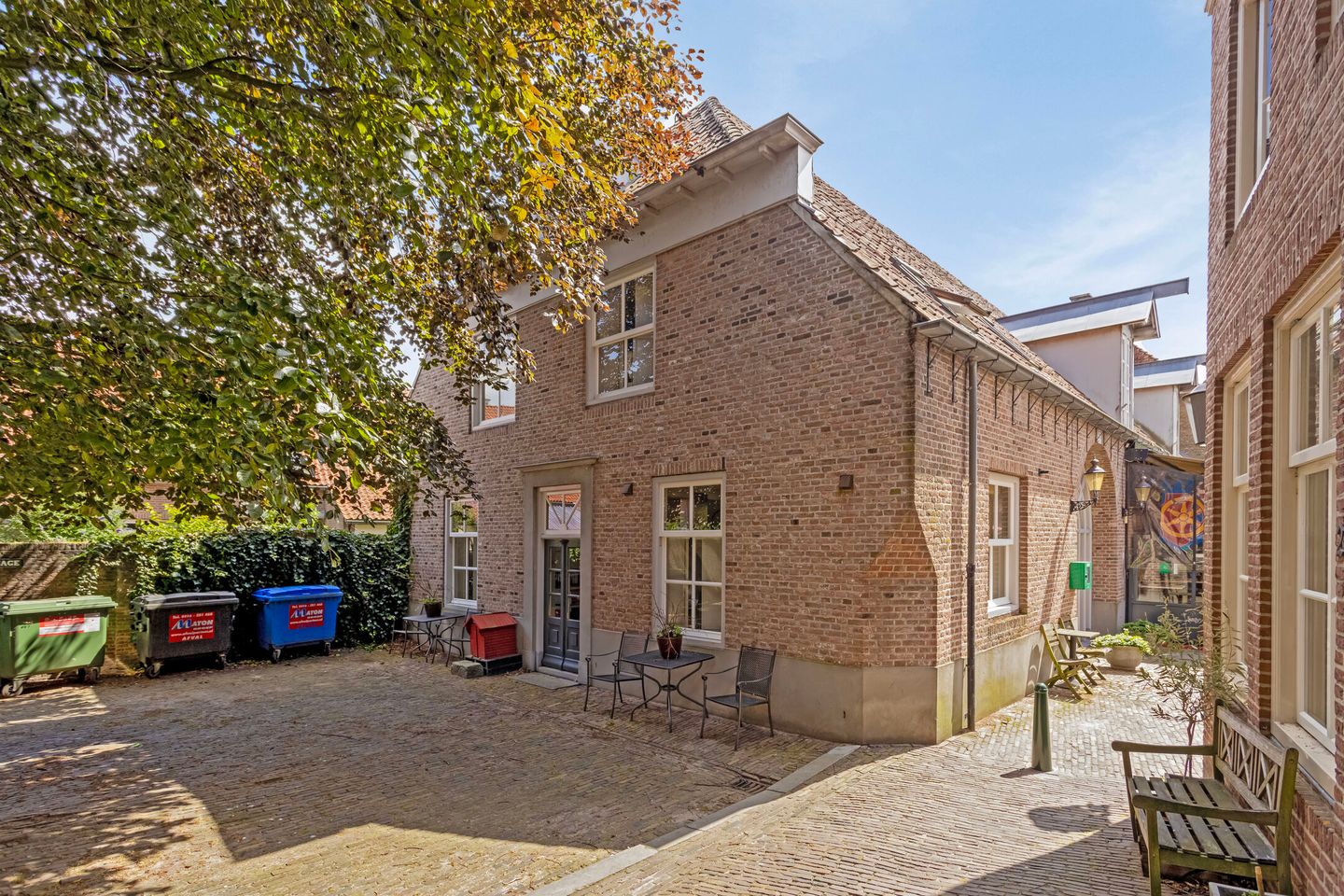 Bekijk foto 5 van Burchtplein 5