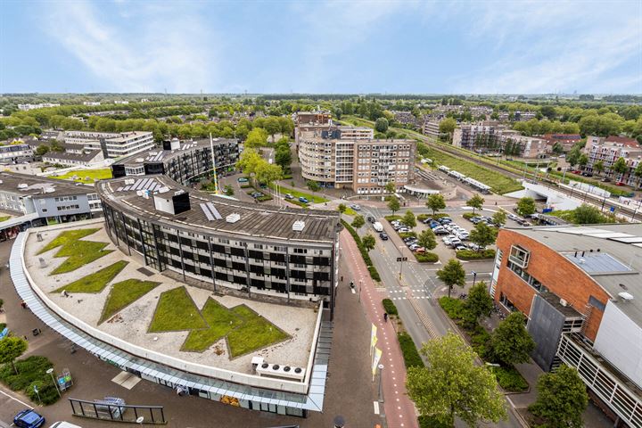 Bekijk foto 4 van Van Eesterenplein 303