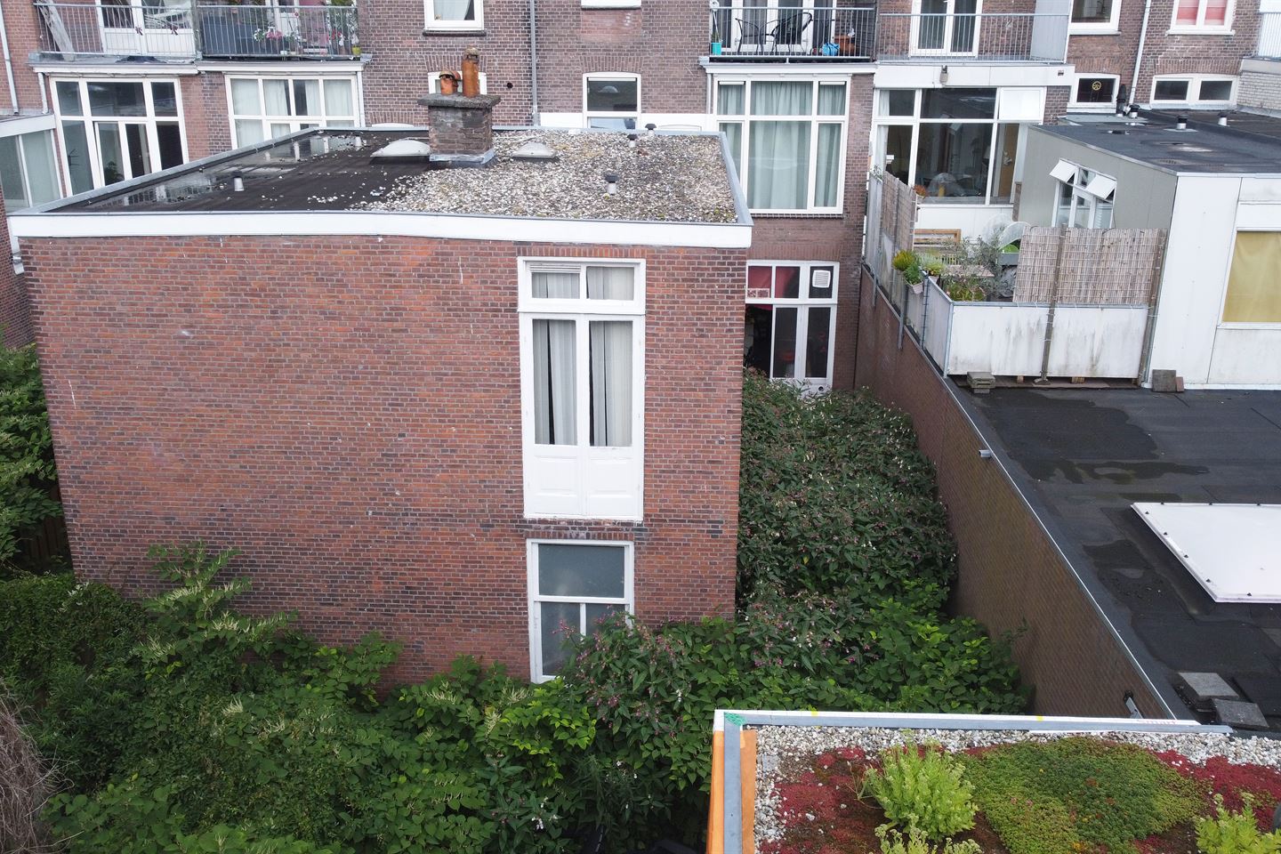 View photo 3 of Weimarstraat 136