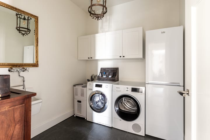 Photo 33 of Raadhuisstraat 11