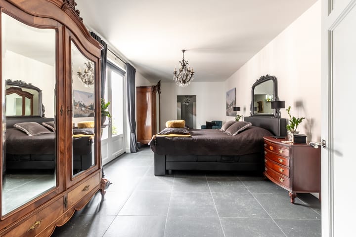 Photo 37 of Raadhuisstraat 11