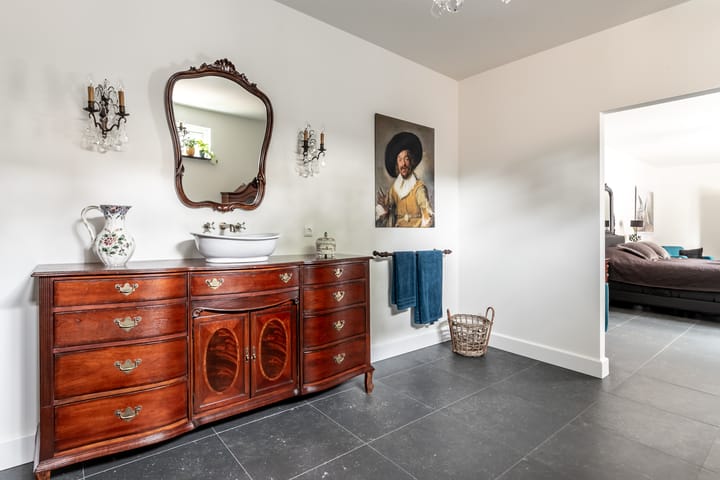 Photo 40 of Raadhuisstraat 11