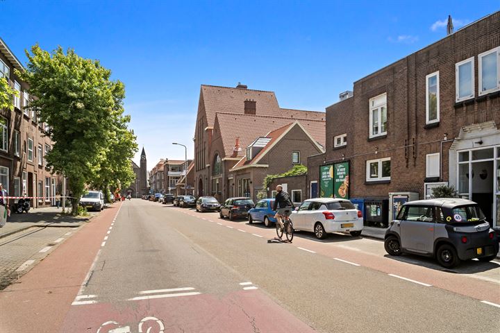 Bekijk foto 40 van Aucubastraat 34