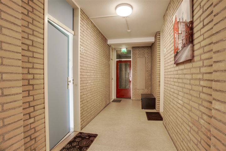 View photo 7 of Koolstraat 10