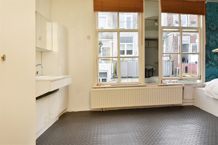 View photo 25 of Dirk Hoogenraadstraat 68-G