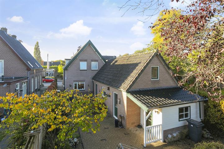 Bekijk foto 1 van Deventerstraat 23