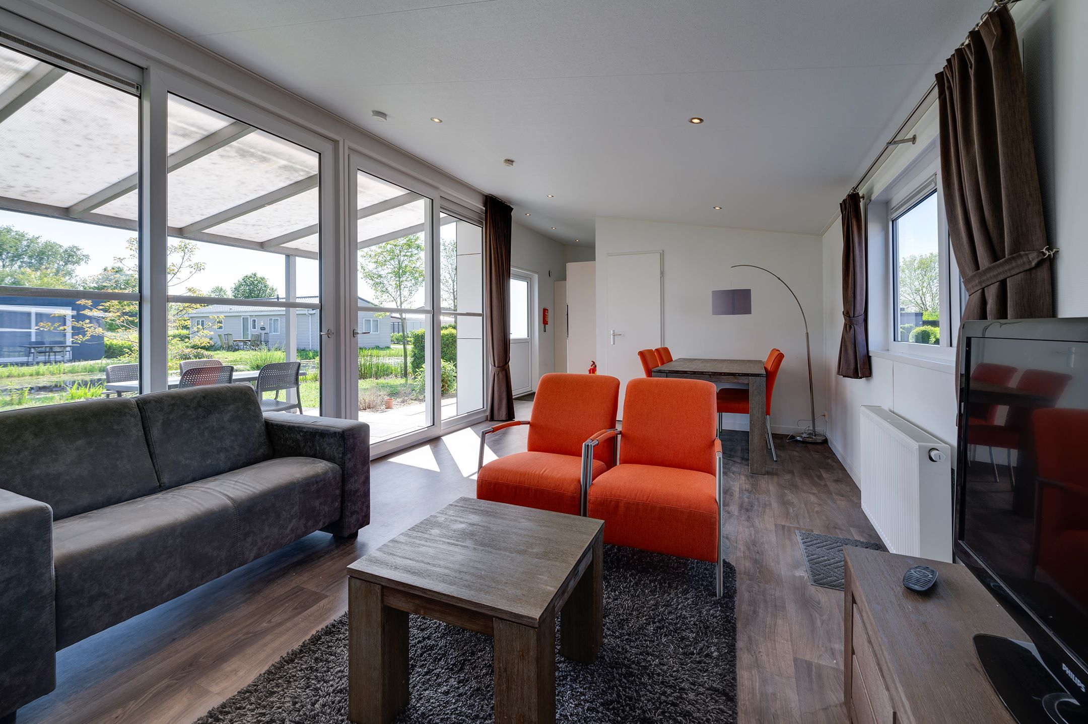 2-bedroom freehold villa in Dordrecht — photo 3 of 5