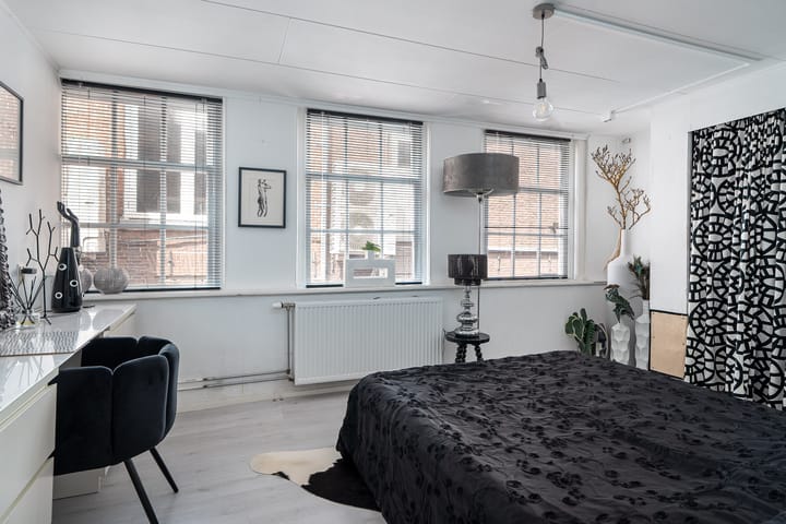 Photo 15 of Kruizebroederstraat 79