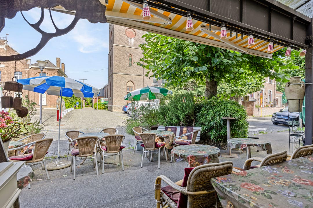 Foto 2 van Place du Roi Albert 19