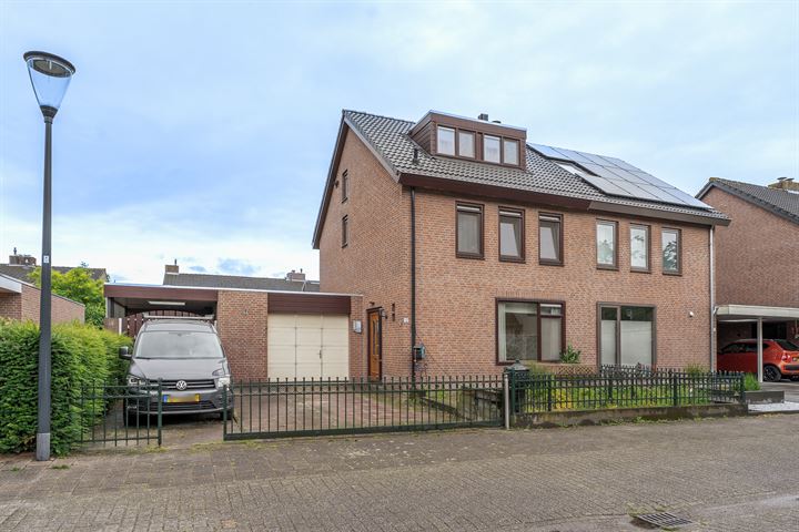 View photo 1 of Binnenweg 12