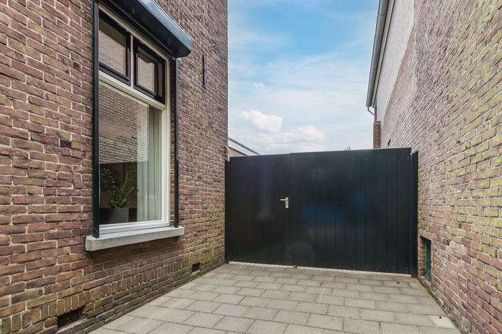 Bekijk foto 35 van Pastoor Gillisstraat 23