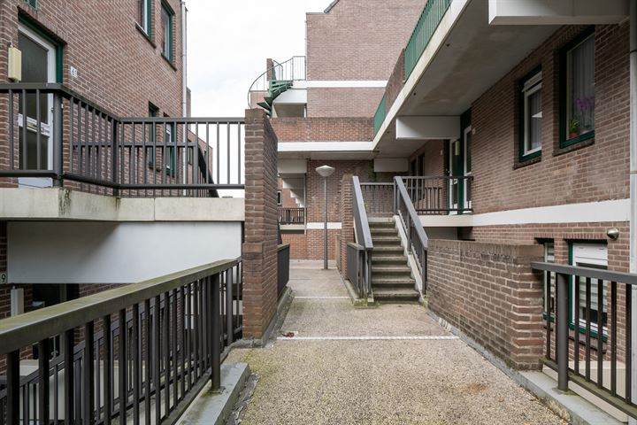 Bekijk foto 53 van Winkelwaard 57