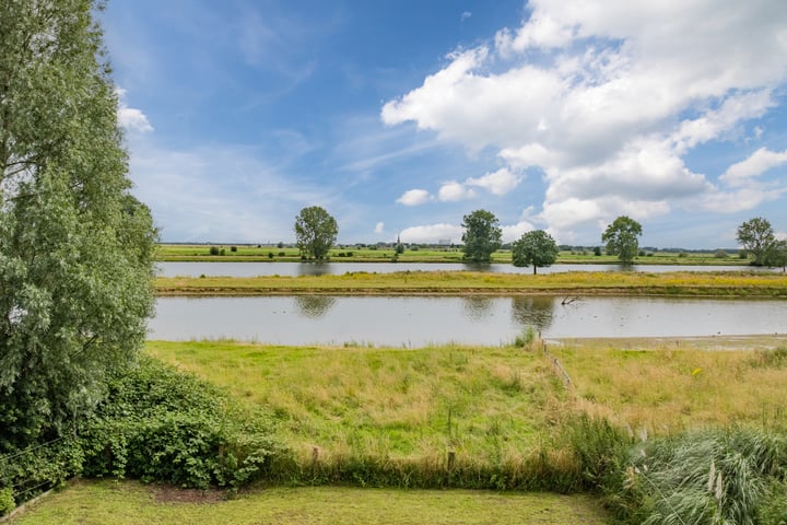 View photo 46 of Raadhuisdijk 11