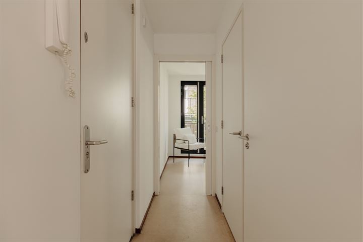 View photo 12 of Rozenstraat 204-B