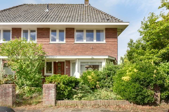 Foto 1 van Van Catsstraat 1