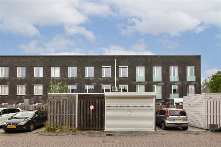 Bekijk foto 18 van Lesbosstraat 18