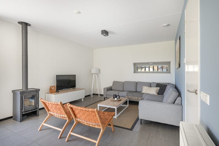 Photo 15 of Ridderstee 253