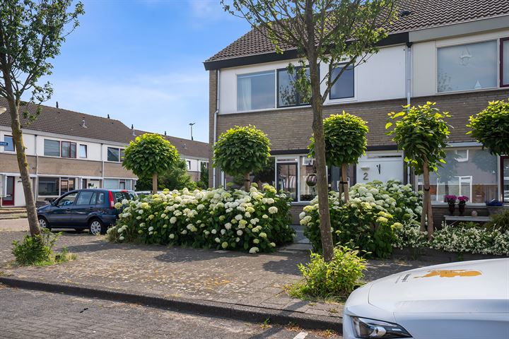 Bekijk foto 3 van Jekerstraat 2