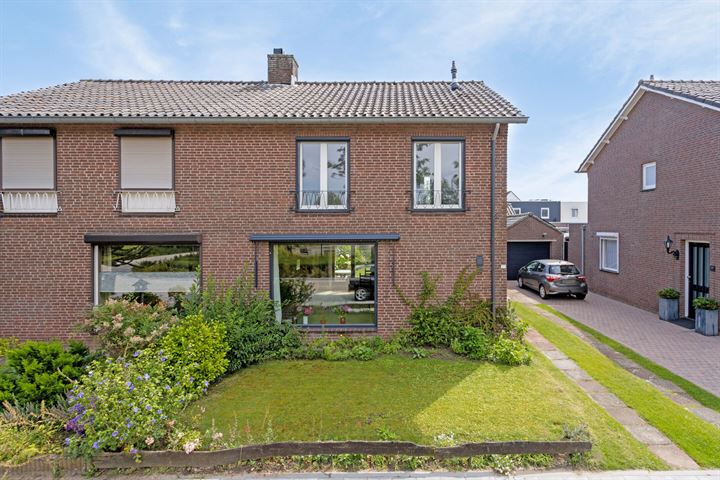 View photo 32 of Foulkesstraat 21