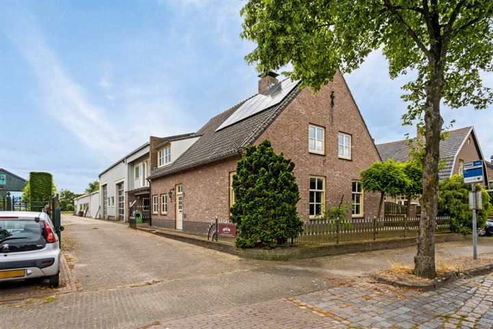 View photo 42 of Haarsteegsestraat 49