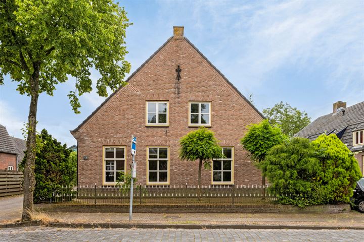 View photo 43 of Haarsteegsestraat 49