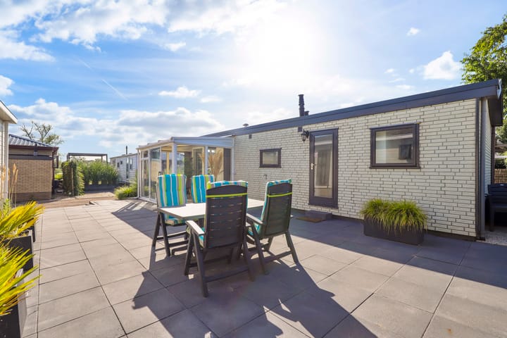 Photo 3 of Bandijk 60