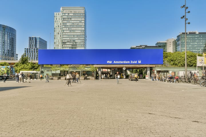 Photo 43 of Claude Debussylaan 235