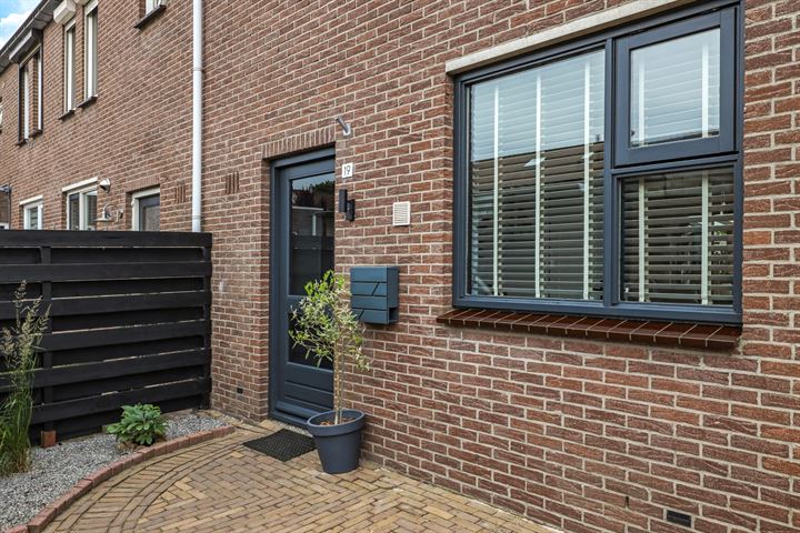 Bekijk foto 6 van Leeuwerikstraat 19