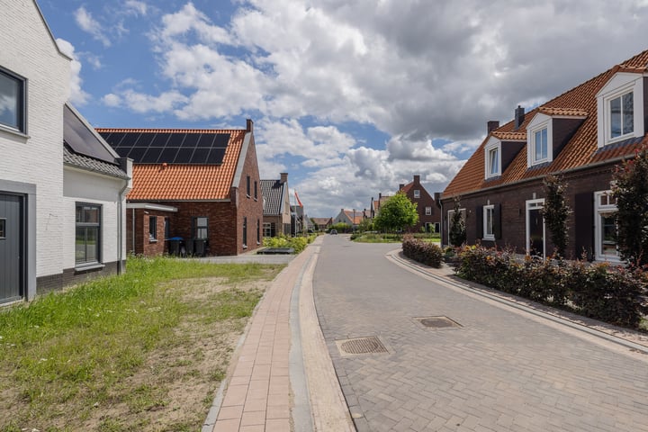 Bekijk foto 32 van Lobbenhoeve 3