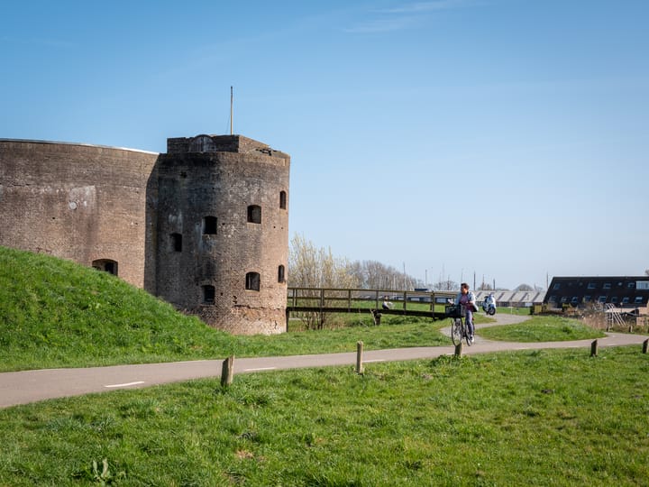 Photo 21 of Hellingstraat 40